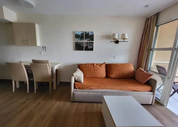 Large 27m2 With Sea View & Pools アパート Saint-Raphaël