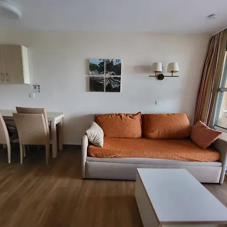 Large 27m2 With Sea View & Pools Daire Saint-Raphaël